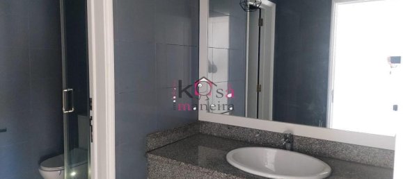 44m² Office in Lisbon, Portugal No. 94131 6