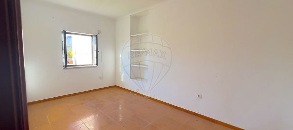 2 bedrooms House in Alenquer, Portugal No. 52234 13