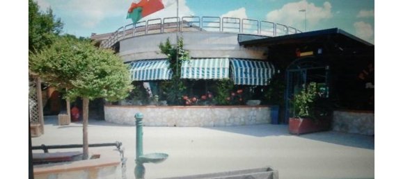 3-salle Appartement à Vinchiaturo, Italy No. 254084 6