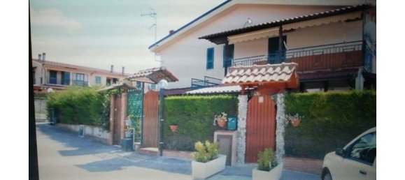 3-salle Appartement à Vinchiaturo, Italy No. 254084 8