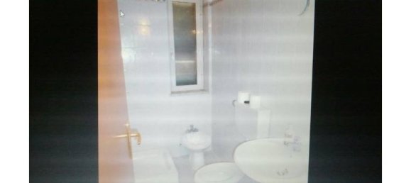 3-salle Appartement à Vinchiaturo, Italy No. 254084 5