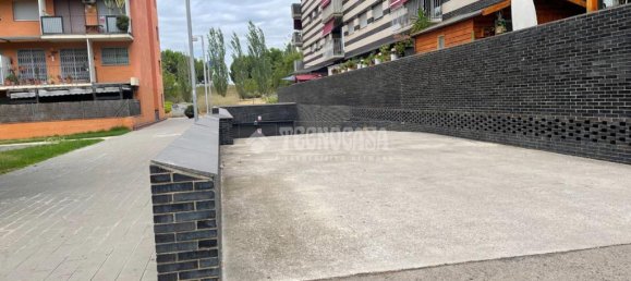 Dúplex de 3 habitaciónes en Sant Adria De Besos, Spain No. 146085 3