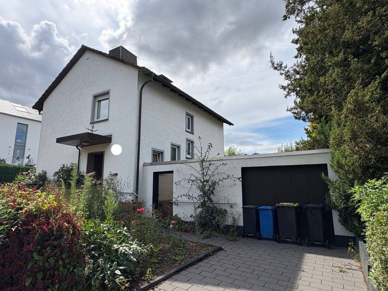 5 rooms House in Hoxter, Germany No. 120656