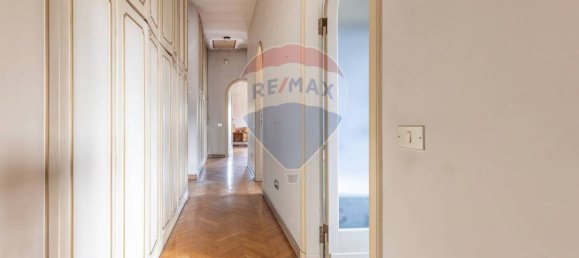 5 bedrooms Villa in Jerago con Orago, Italy No. 342011 21