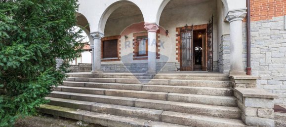 5 bedrooms Villa in Jerago con Orago, Italy No. 342011 5