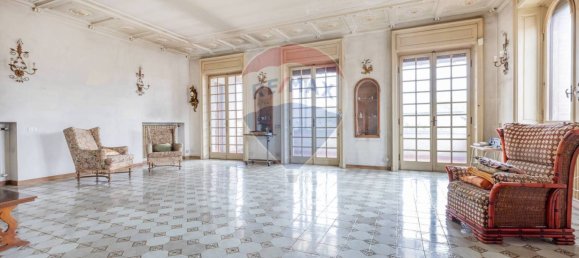 Villa de 5 dormitorios en Jerago con Orago, Italy No. 342011 34