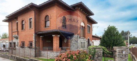 5 bedrooms Villa in Jerago con Orago, Italy No. 342011 3