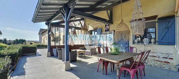 3 bedrooms House in Chatillon-sur-Chalaronne, France No. 196507 6