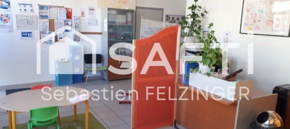 6 rooms Commercial property in Laon, France No. 86070 3