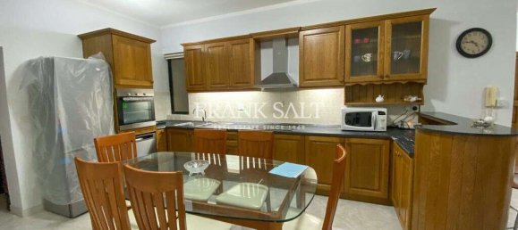 Apartamento de 3 dormitorios en Victoria, Malta No. 5467 3