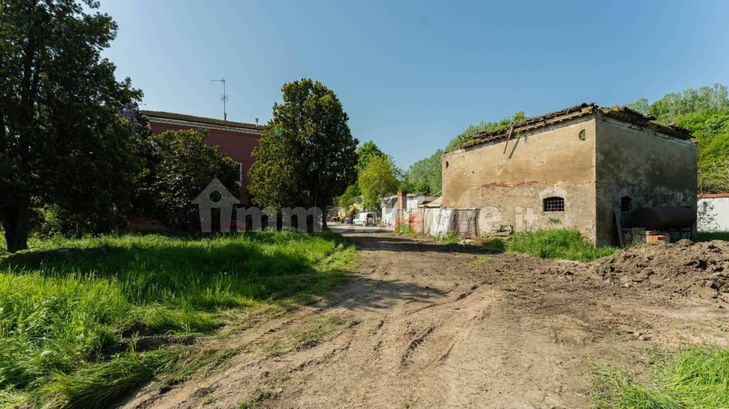 5 rooms House in Correggio, Italy No. 169916