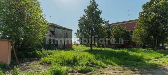 5 rooms House in Correggio, Italy No. 169916 2