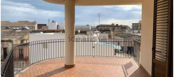 4 bedrooms Apartment in Avola, Italy No. 68053 4