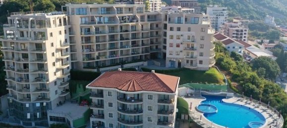 48m² Apartment in Budva, Montenegro No. 101 3