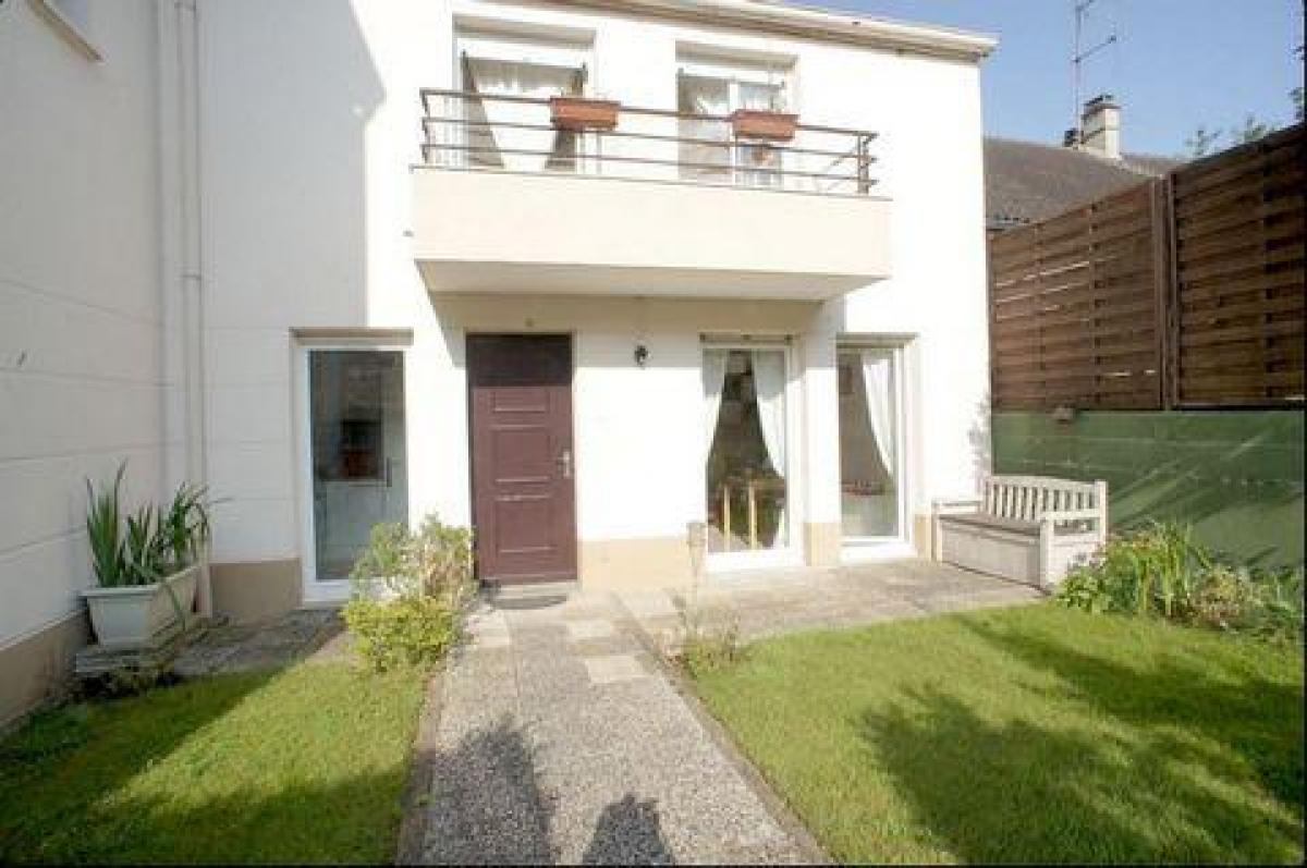 2 bedrooms Condo in Plaisir, France No. 14269