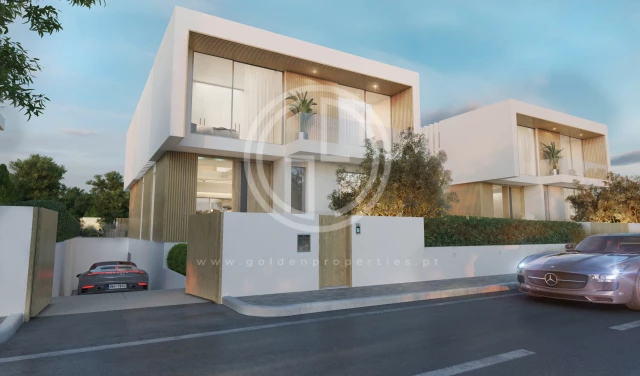 300m² Land in Montenegro, Portugal No. 349008