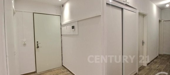 3 chambres Appartement à Saint-Avold, France No. 46079 5