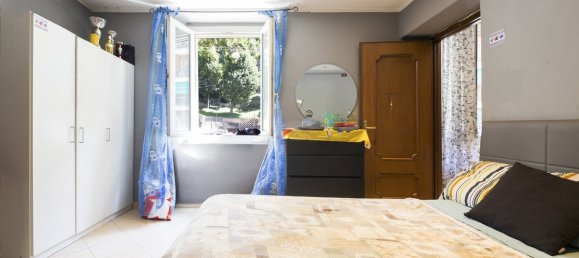 4 bedrooms Apartment in Genoa, Italy No. 296982 10