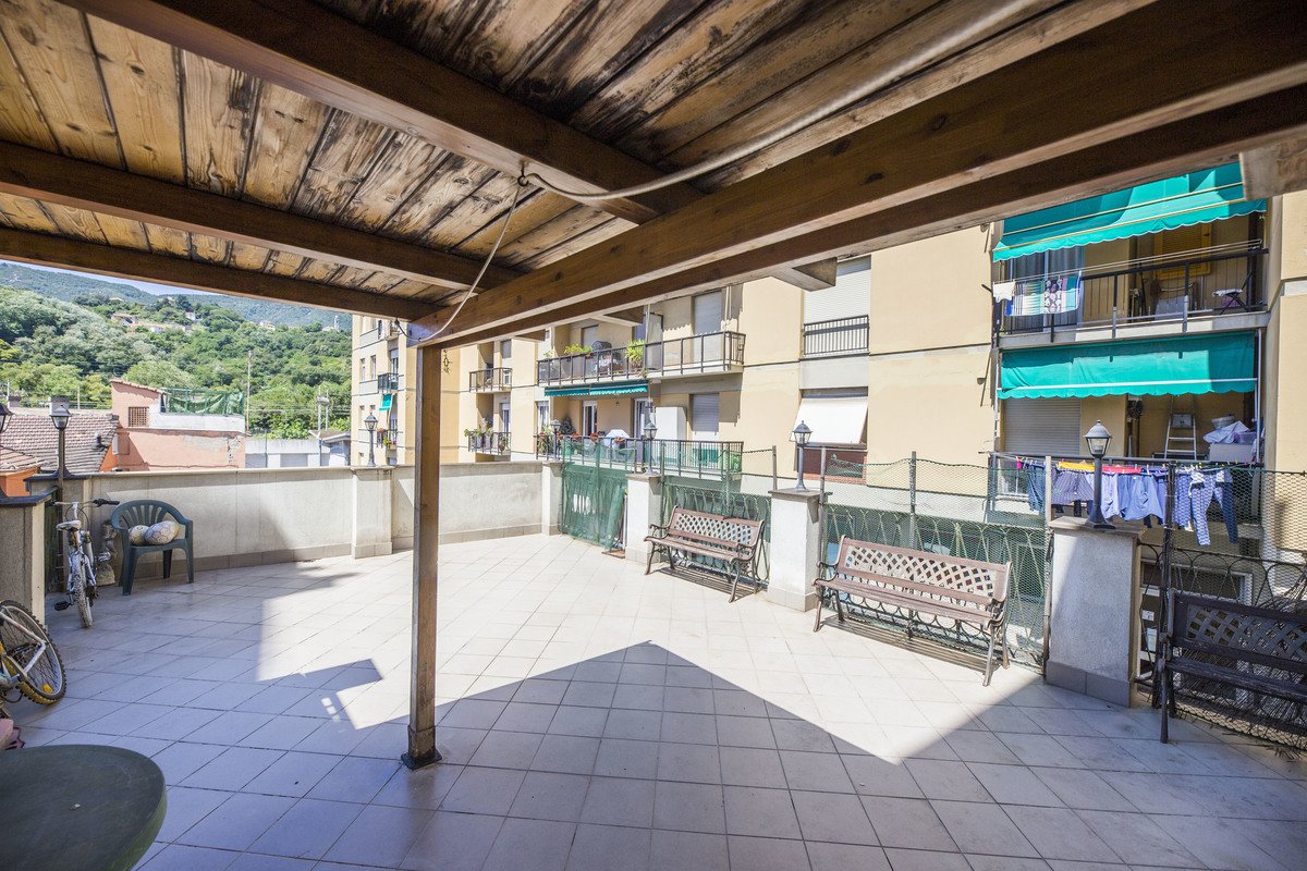 4 bedrooms Apartment in Genoa, Italy No. 296982