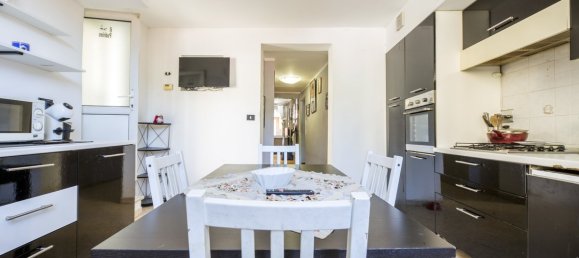 4 bedrooms Apartment in Genoa, Italy No. 296982 23