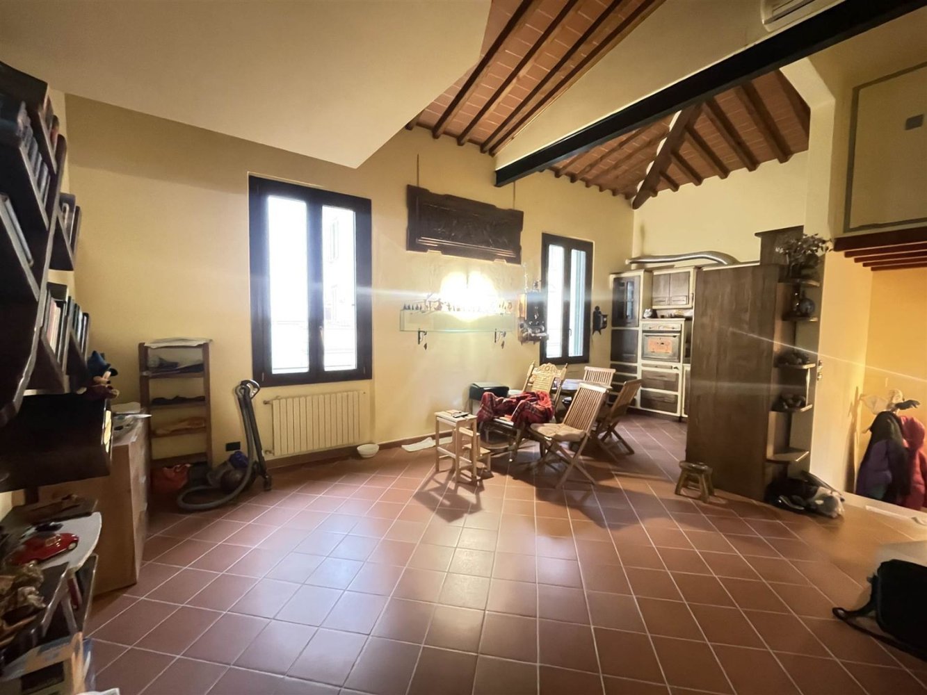 4 rooms Apartment in Florence, Italy No. 289689