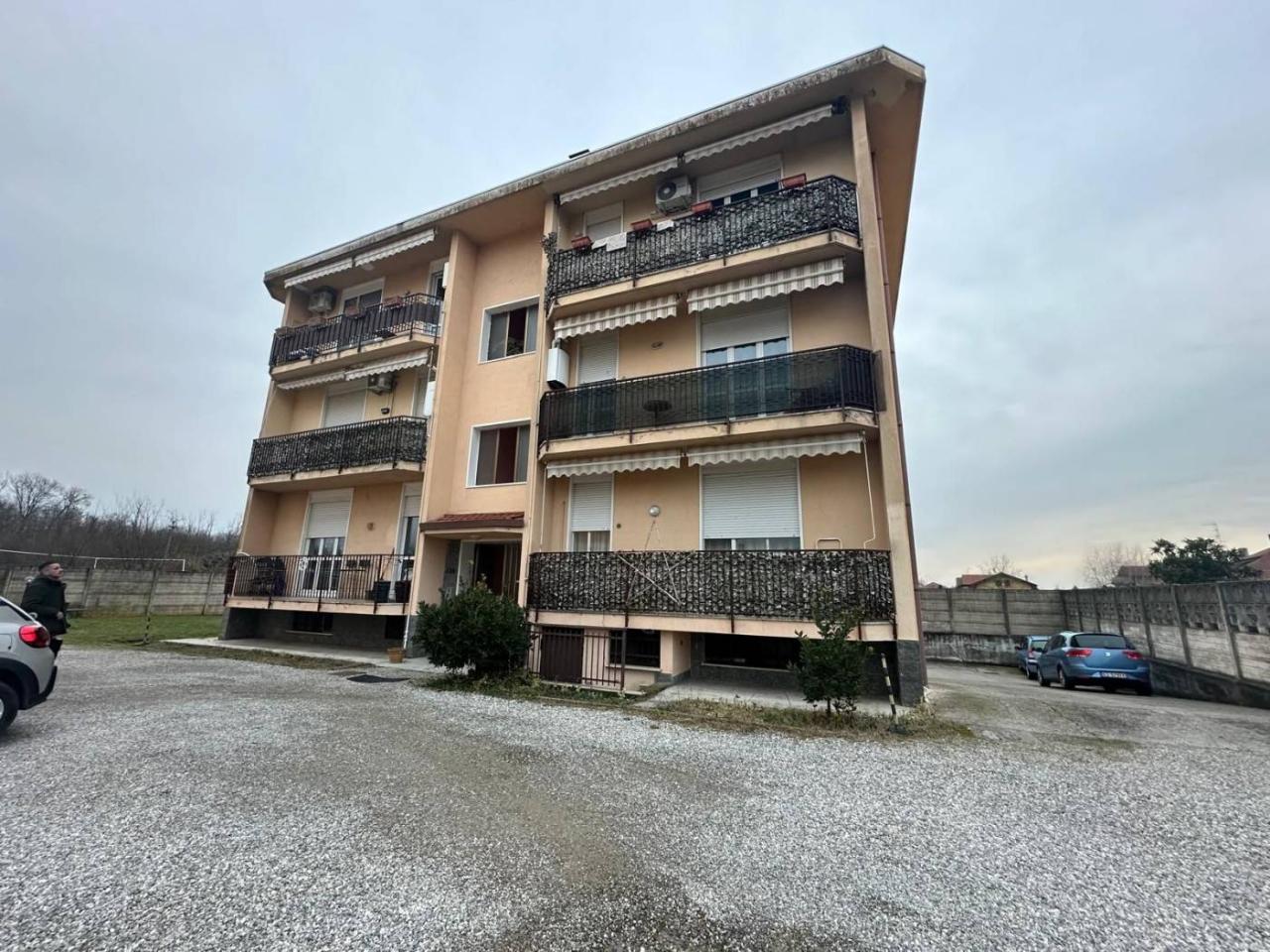 3غرفة شقة في Ferno, Italy رقم 30107