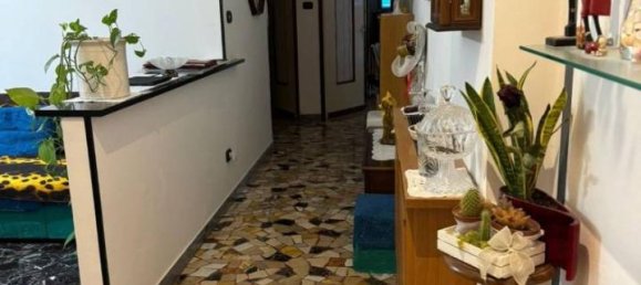 3-salle Appartement à Bologna, Italy No. 27111 27