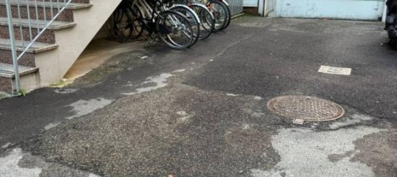 3-salle Appartement à Bologna, Italy No. 27111 34