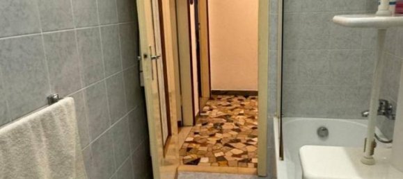 3-salle Appartement à Bologna, Italy No. 27111 4