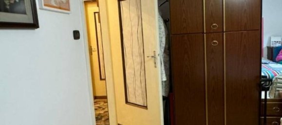 3-salle Appartement à Bologna, Italy No. 27111 10