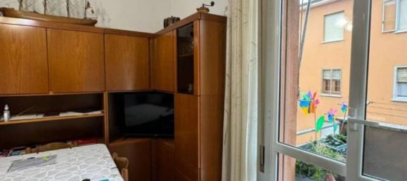 3-salle Appartement à Bologna, Italy No. 27111 17