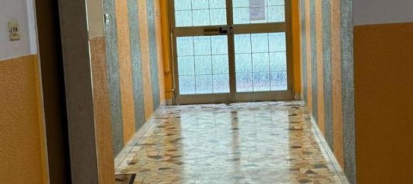 3-salle Appartement à Bologna, Italy No. 27111 28