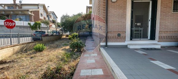 7-salle Maison à Recanati, Italy No. 2237 33