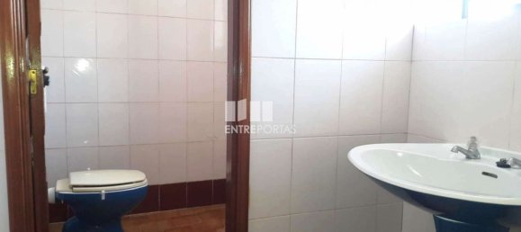 Коммерческая недвижимость 74м² в Виана ду Каштелу, Португалия № 82907 17