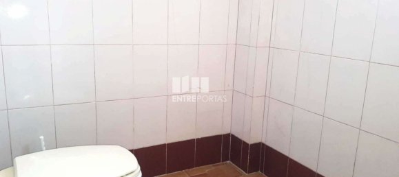 Коммерческая недвижимость 74м² в Виана ду Каштелу, Португалия № 82907 7