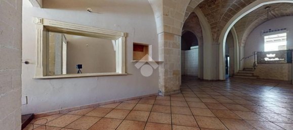 5 rooms Apartment in Oria, Italy No. 282460 3