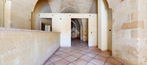 5 rooms Apartment in Oria, Italy No. 282460 2