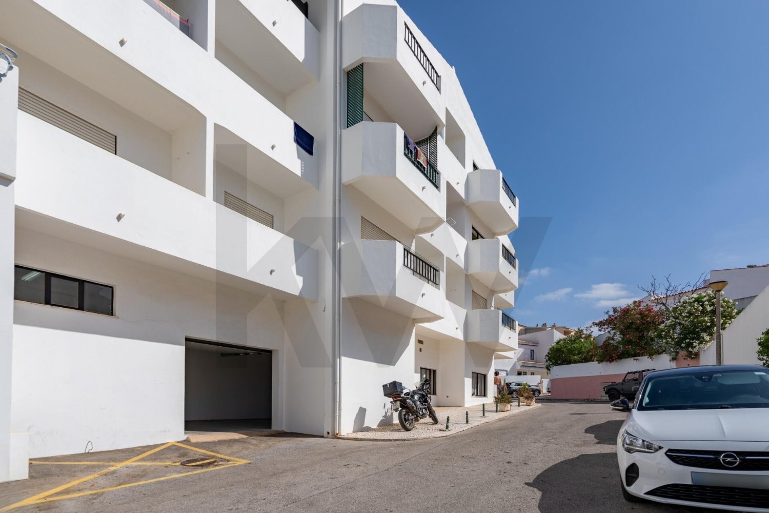 Гараж 55м² в Алвор, Португалия № 248319