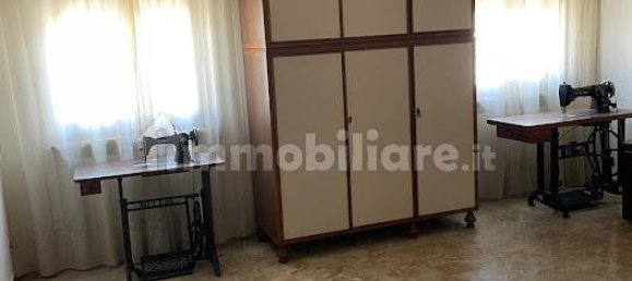 Квартира с 2 спальнями в Феррара, Италия № 377076 19