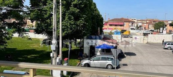 Квартира с 2 спальнями в Феррара, Италия № 377076 23