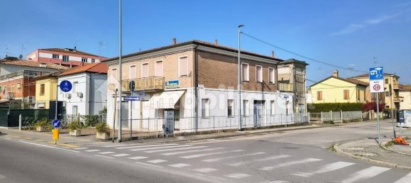 Квартира с 2 спальнями в Феррара, Италия № 377076 4