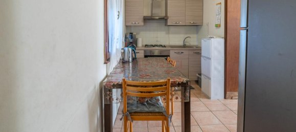 4 rooms House in Piove di Sacco, Italy No. 230345 4