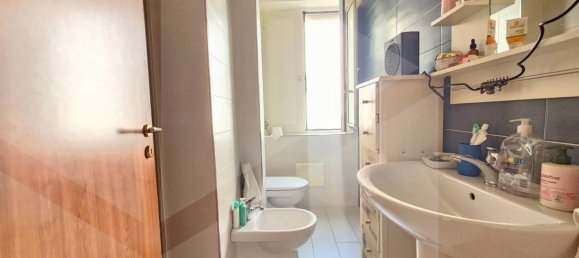 3 rooms Apartment in Pozzuoli, Italy No. 27493 4