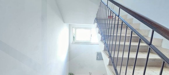 3 rooms Apartment in Pozzuoli, Italy No. 27493 10