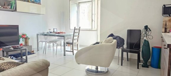 3 rooms Apartment in Pozzuoli, Italy No. 27493 15