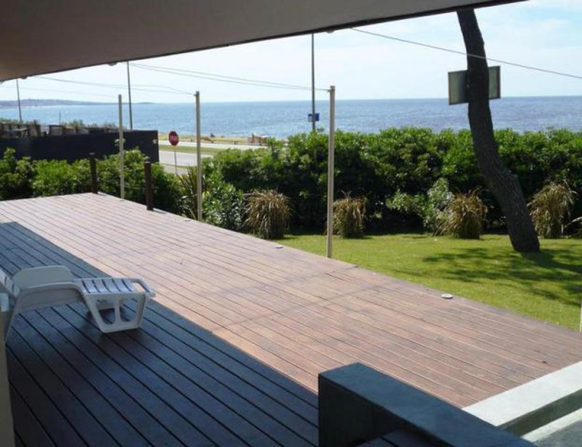 4 bedrooms House in Maldonado, Uruguay No. 5860
