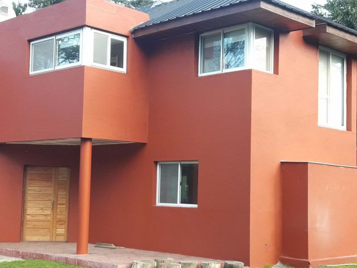 3 bedrooms House in Mar del Plata, Argentina No. 100402