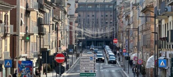 110m² Office in Macerata, Italy No. 25619 8