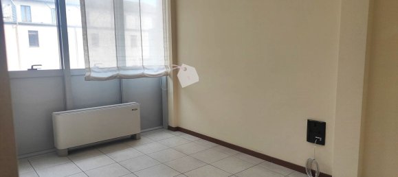 110m² Office in Macerata, Italy No. 25619 3
