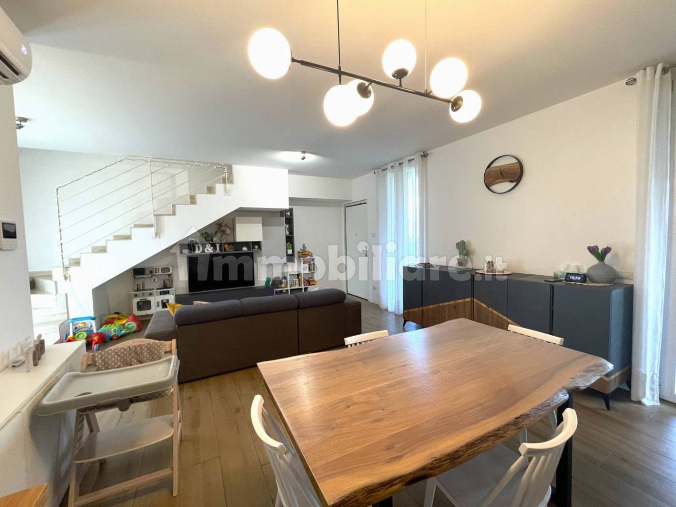 3 Schlafzimmer Haus in Turate, Italy, Nr. 341891